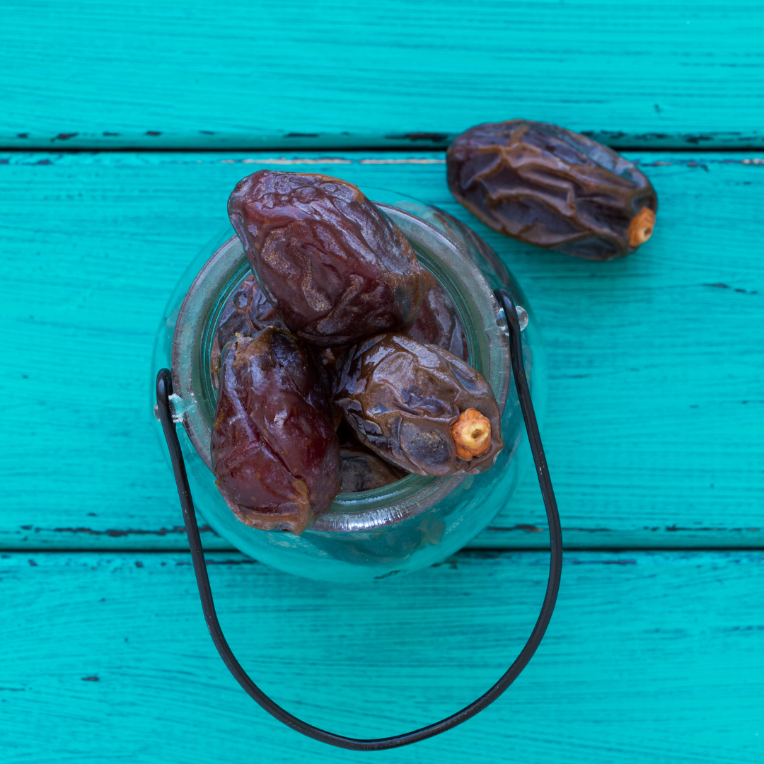 Medjoul Dattel-Shake mit Banane und Mandelmilch