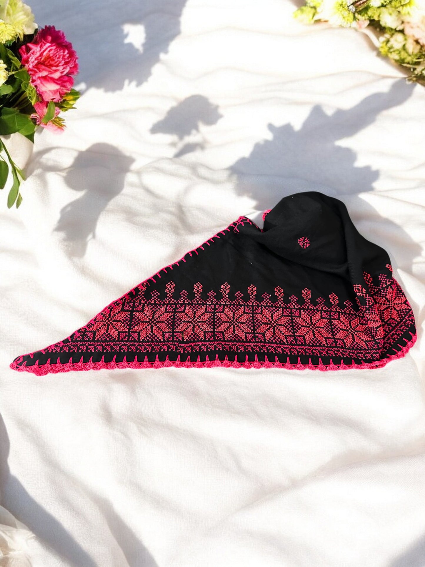 Tatreez Schal Handgestrickt