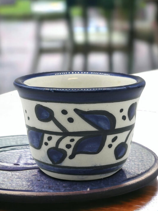 Espresso Tasse mit Blumen Muster